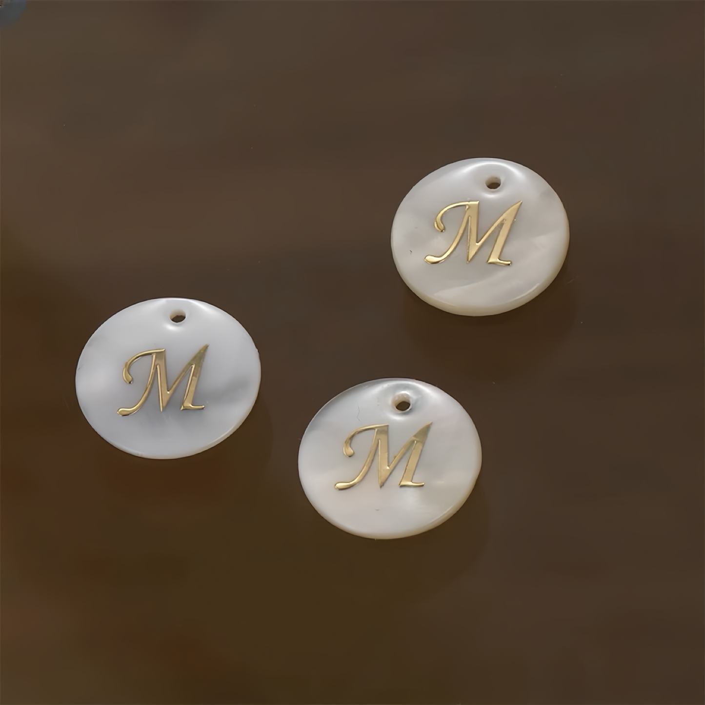 A-Z Mother Of Pearl Round Shape Single-Side Letters DIY Pendant