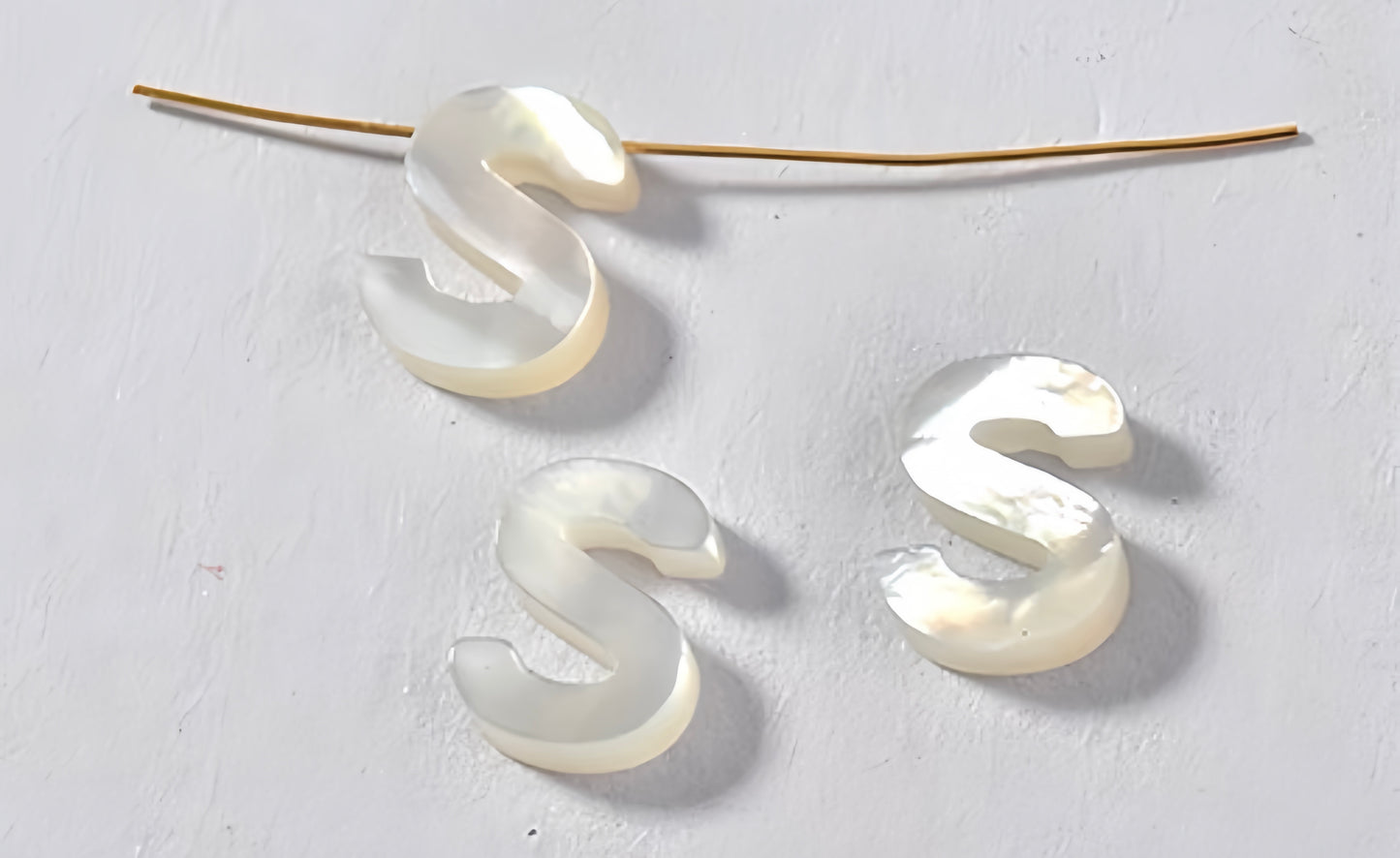 Natural Seashell 26 Letters Polished Pendant