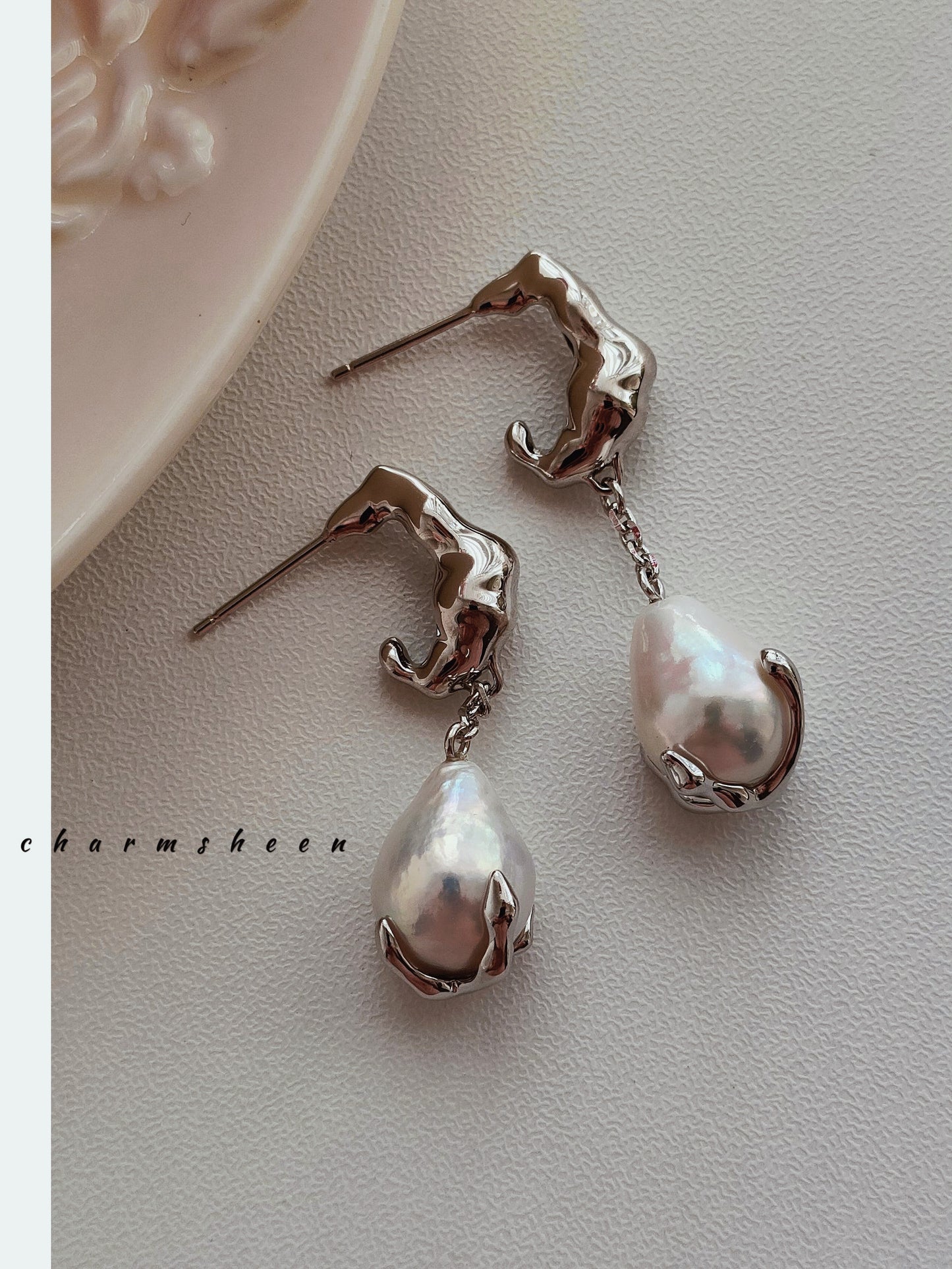 [Precious] Sterling Silver Freshwater Pearl Earring